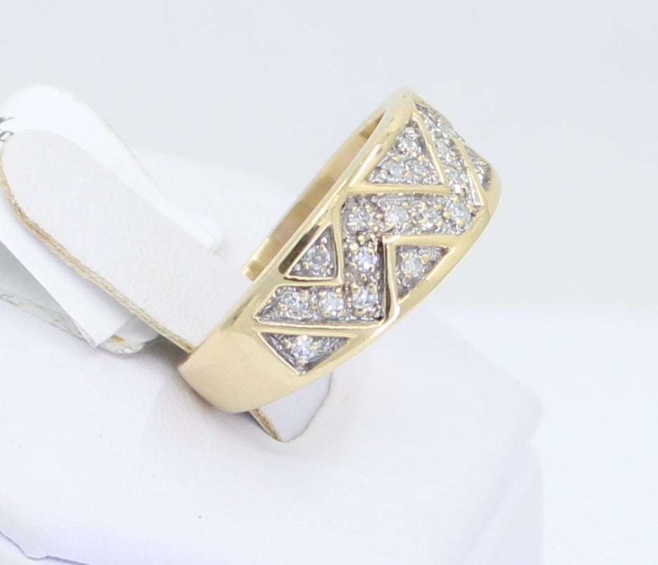 Chevron Diamonds Ring