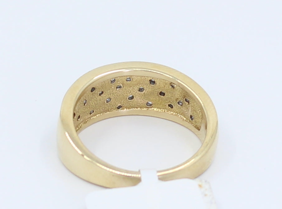 Chevron Diamonds Ring