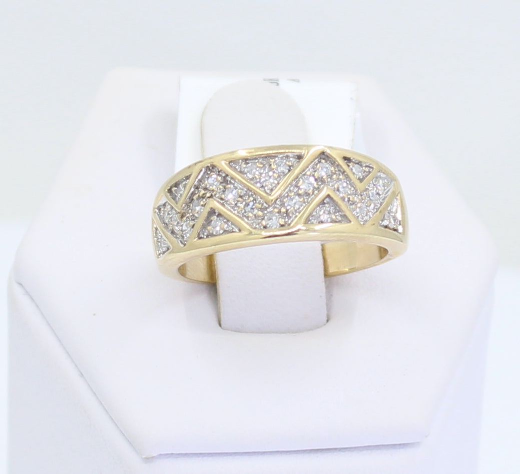 Chevron Diamonds Ring