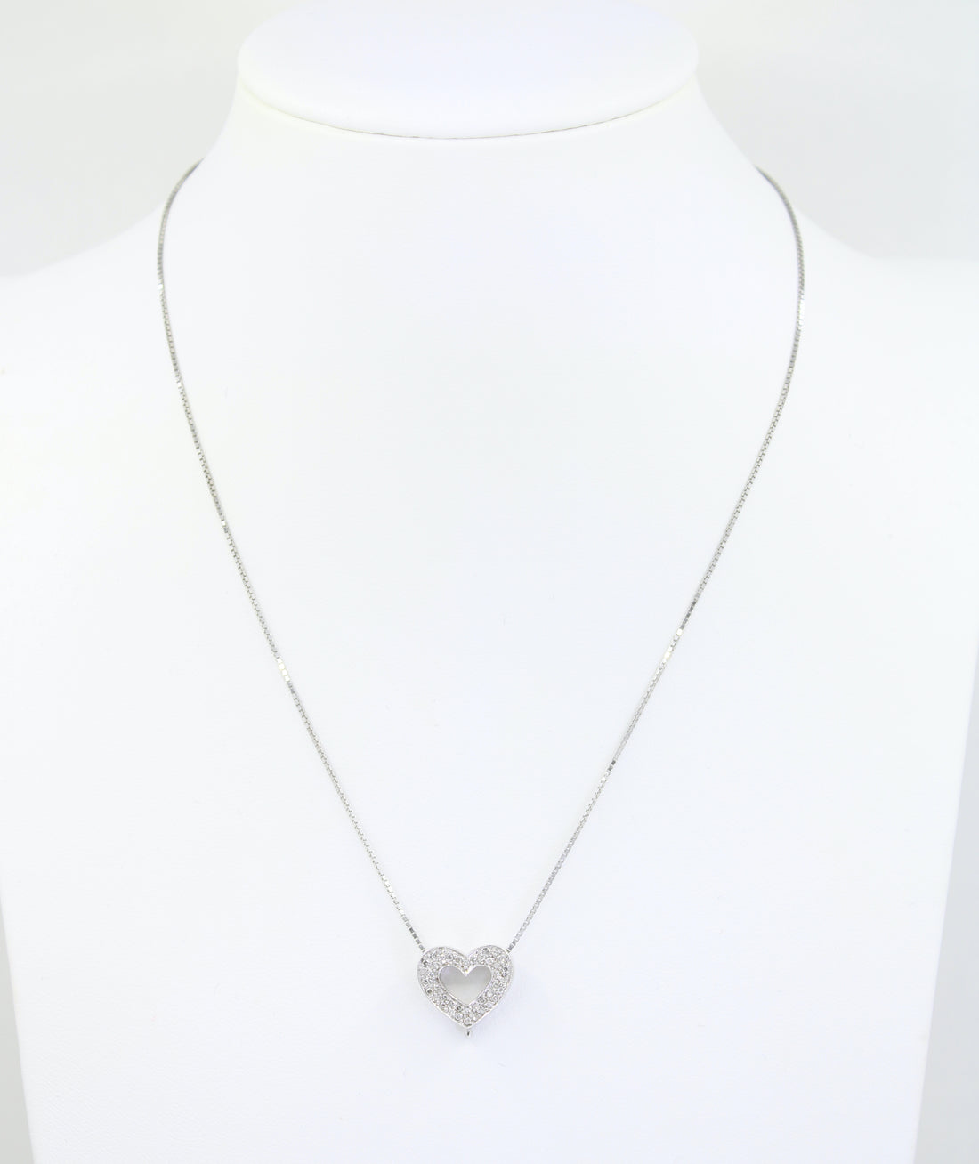 Corazon Locket + Chain