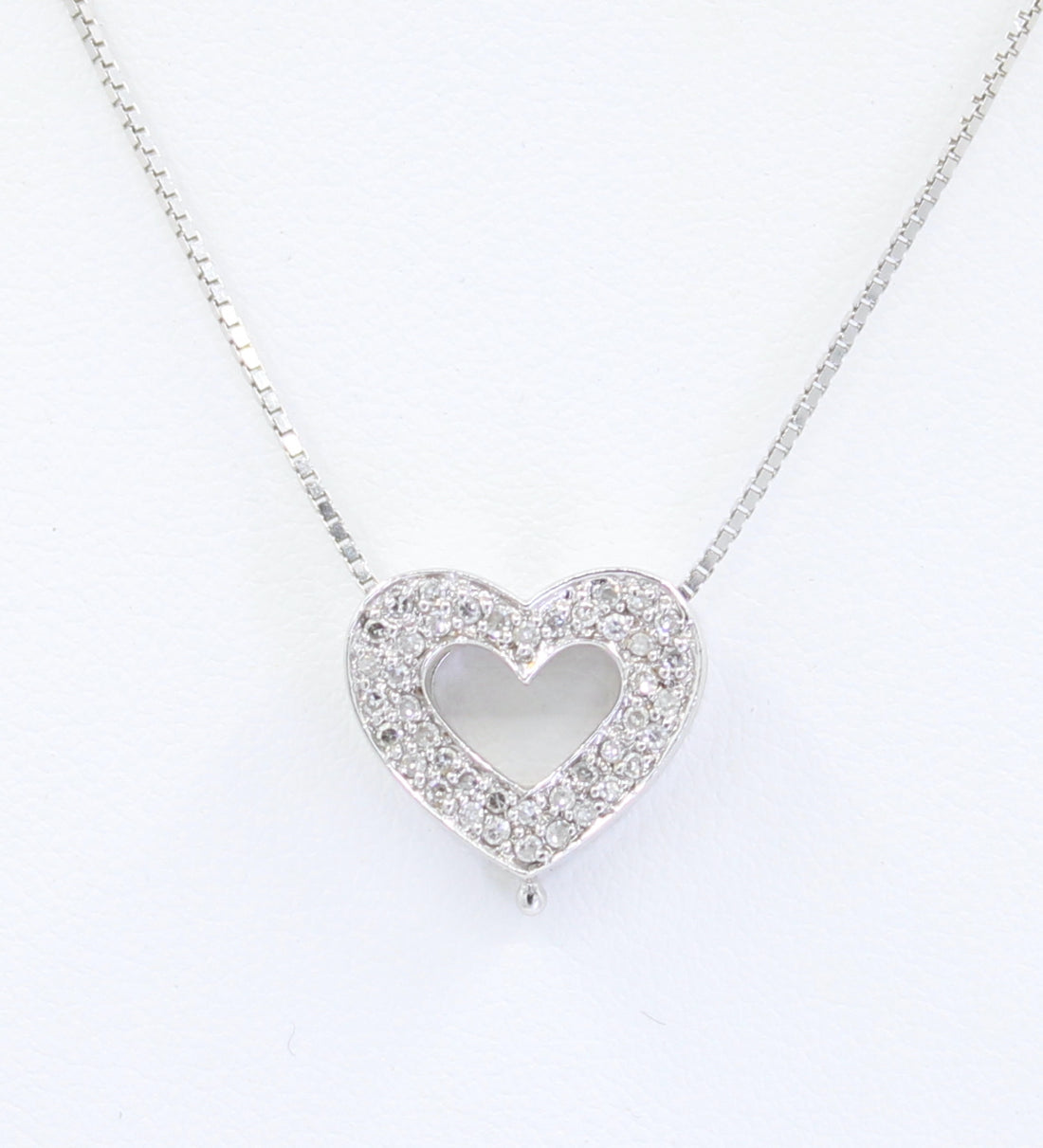 Corazon Locket + Chain