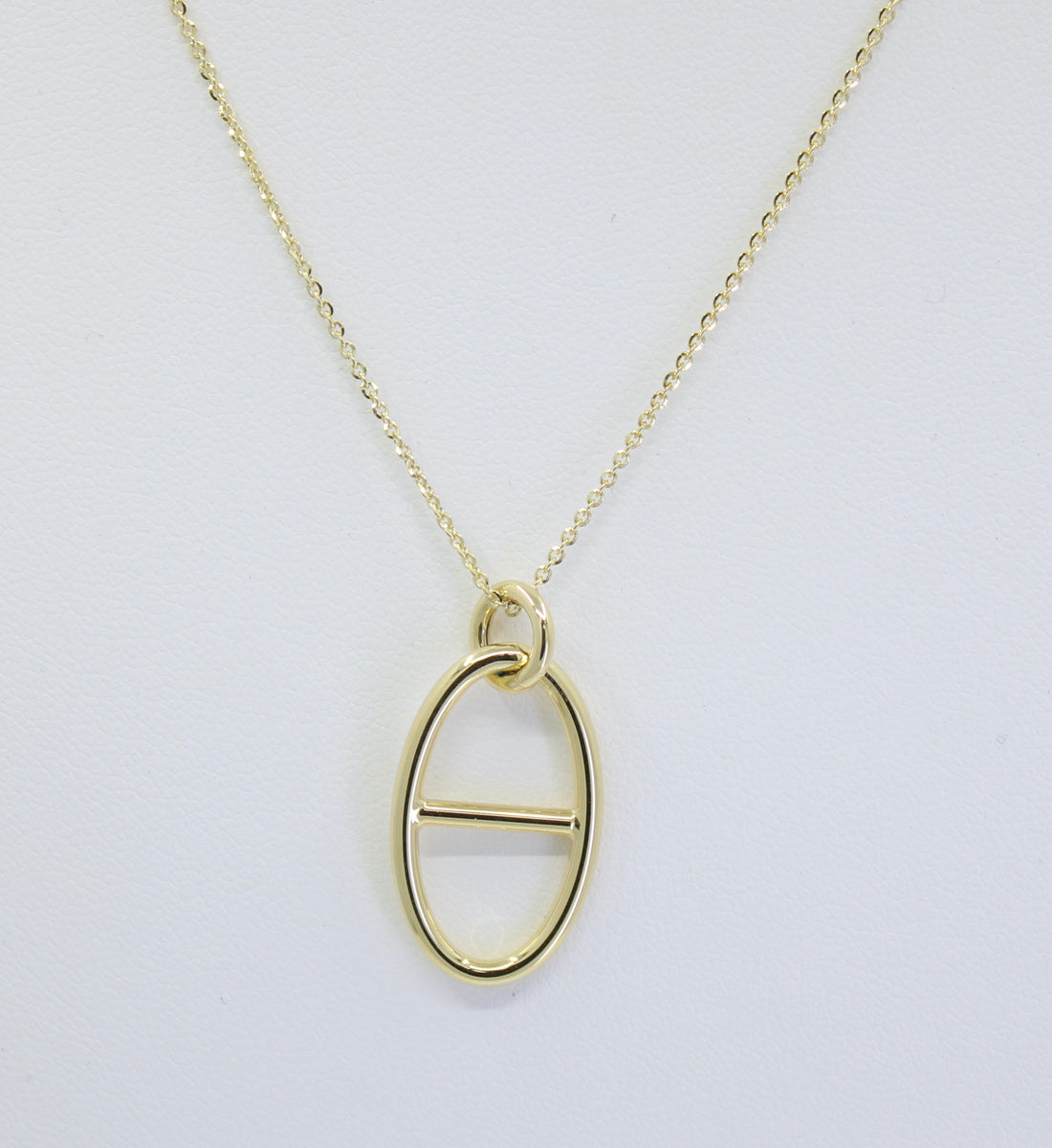 Collar + Charm Gucci