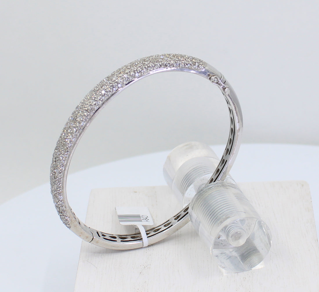 Diamond Bangle Pavé